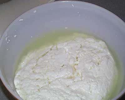 30 Minute Mozzarella Recipe – Heat Curd & Remove Whey