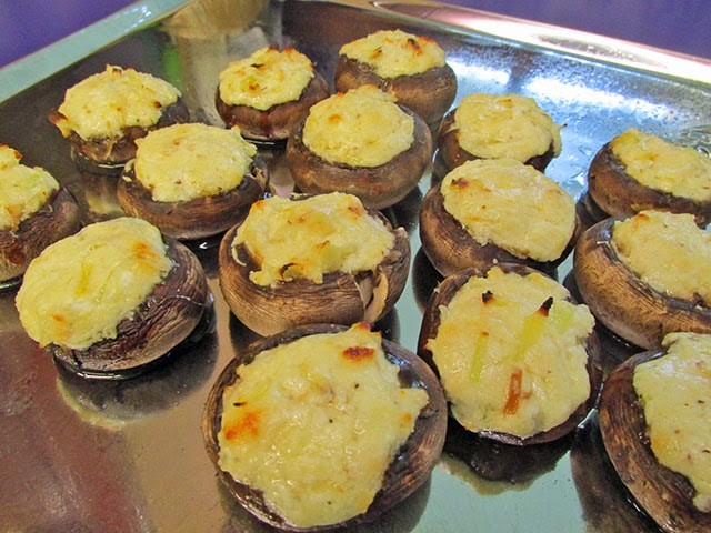 Mushrooms Stuffed with Fromage Blanc and Leeks