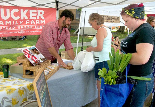 8 Experts Share Tips For Selling Cheese at Farmer's Markets - New England Cheesemaking Supply Company