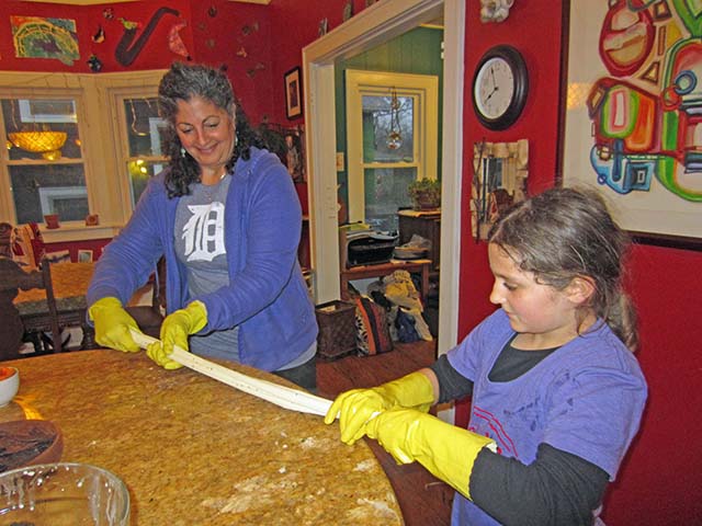 Haniya (Age 9) and Her Mother, The Fresh Food Fairy - New England Cheesemaking Supply Company